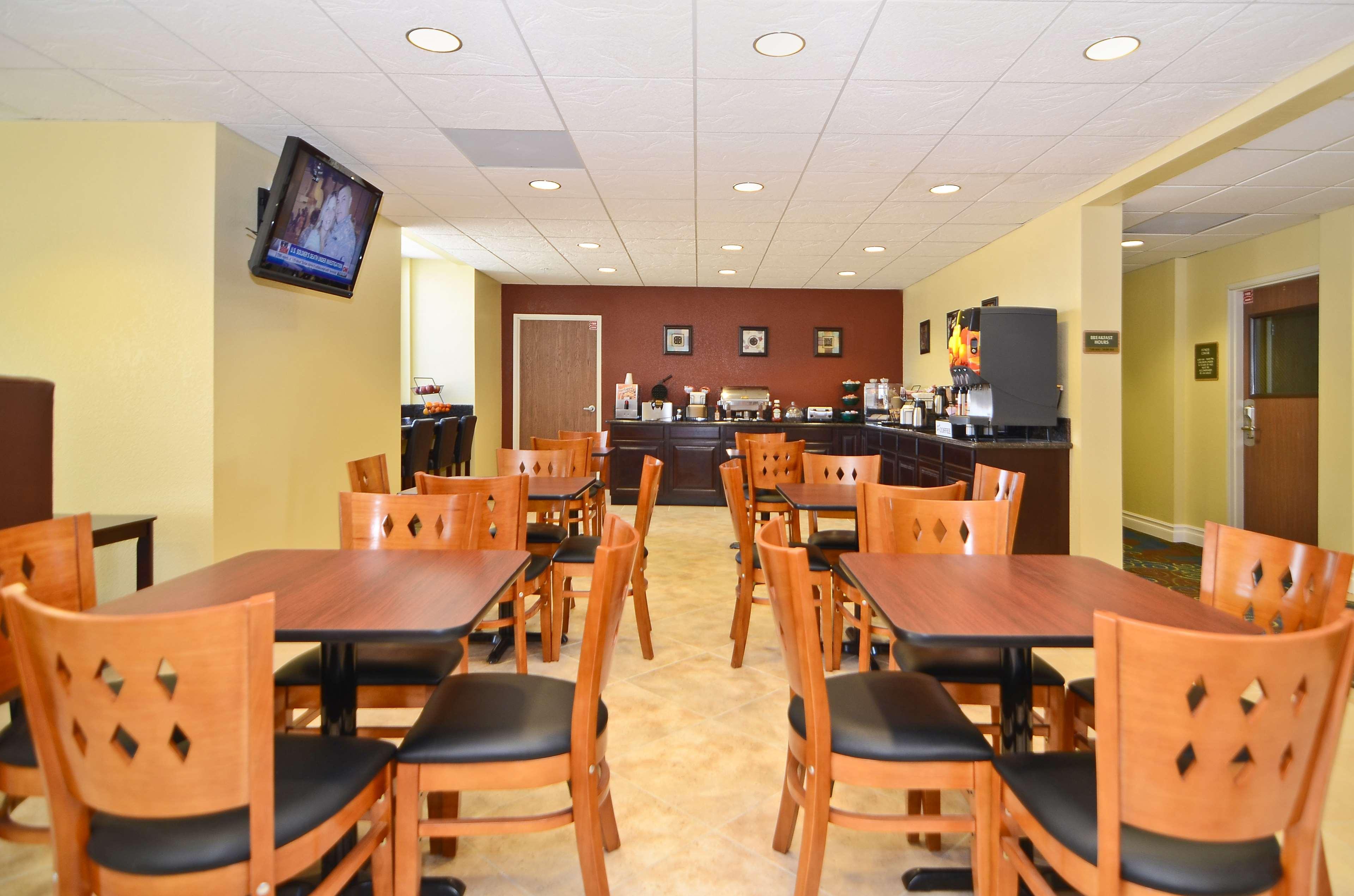 Best Western California City Inn & Suites Buitenkant foto