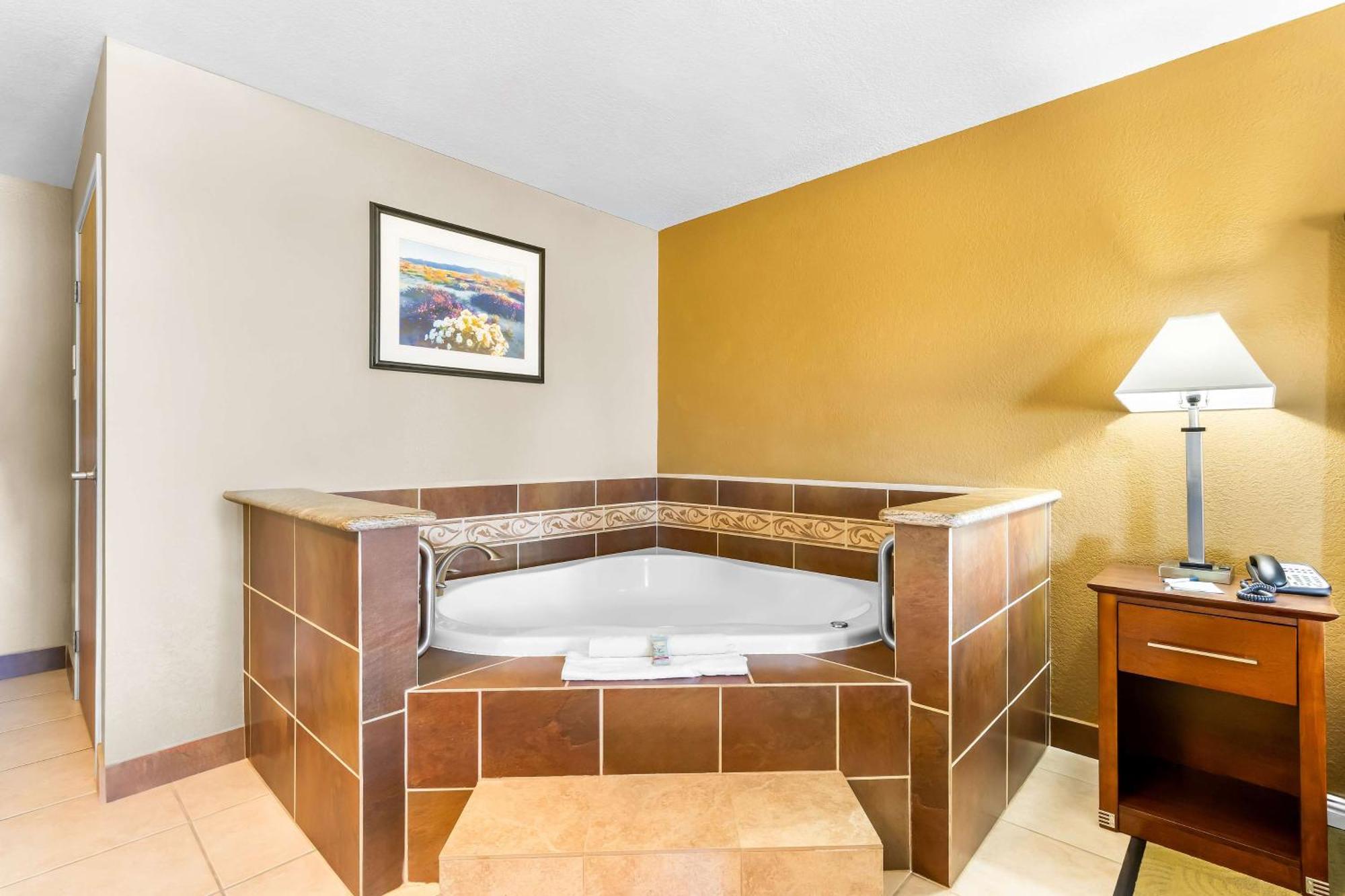Best Western California City Inn & Suites Buitenkant foto