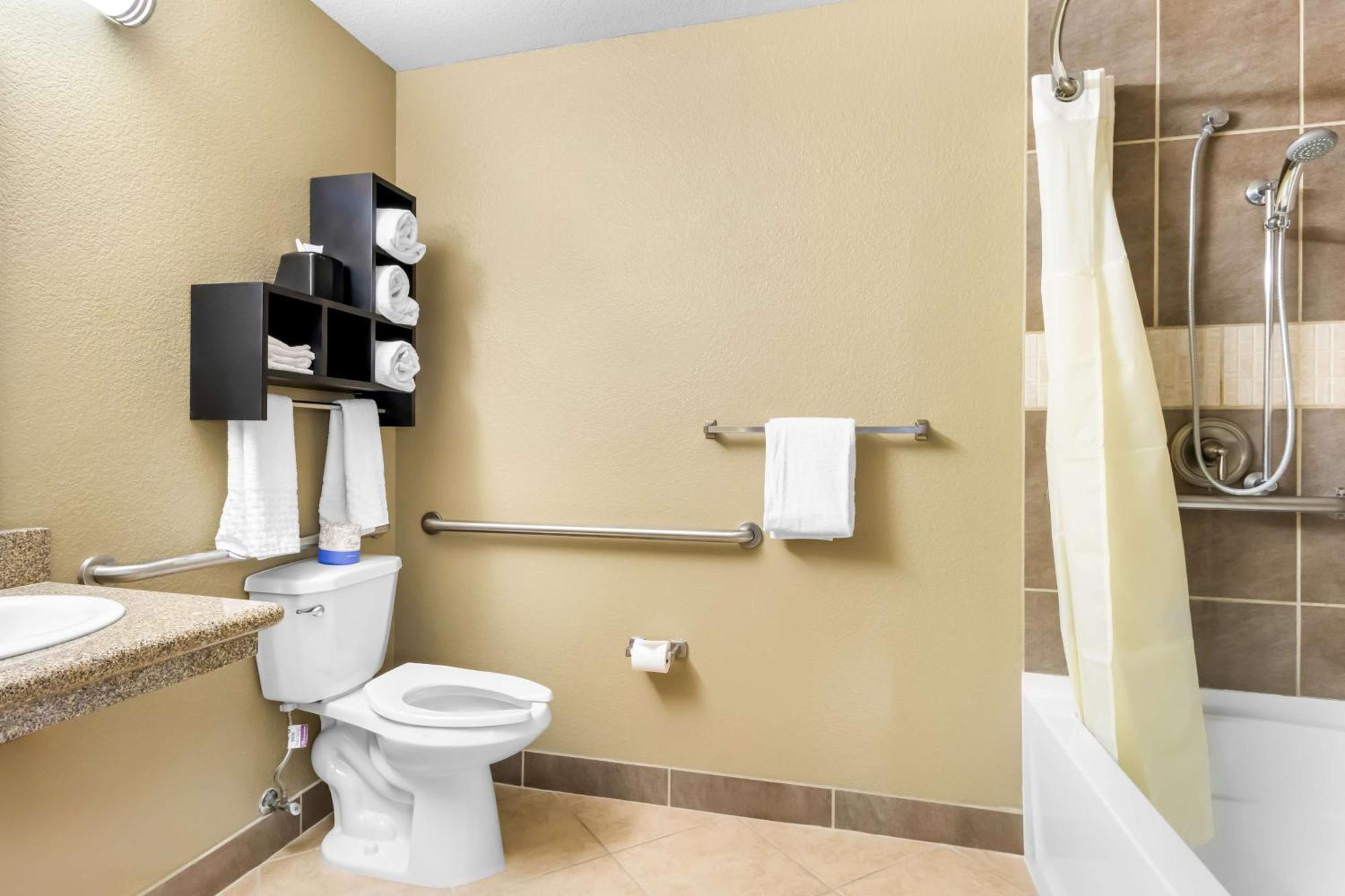Best Western California City Inn & Suites Buitenkant foto