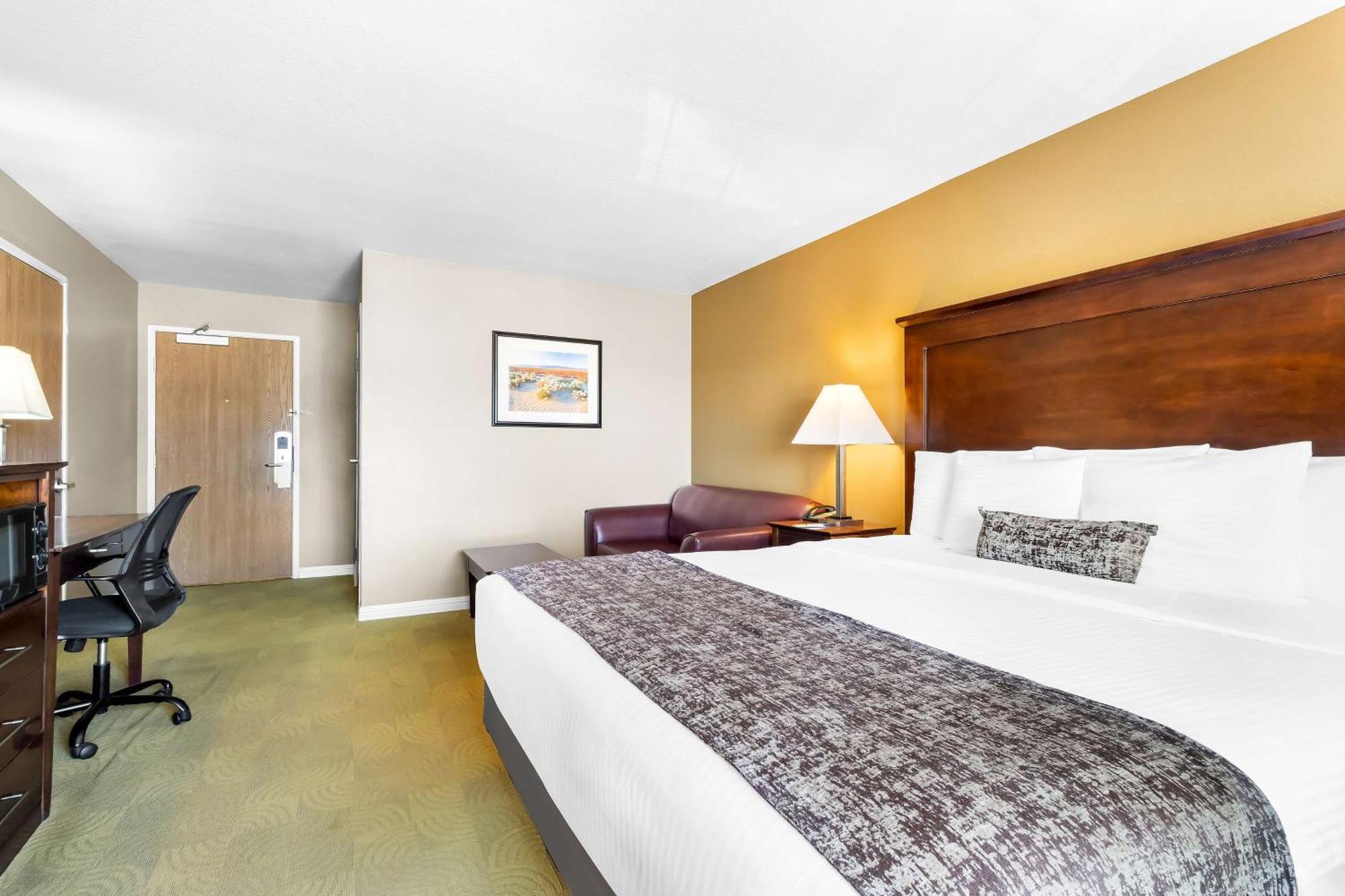 Best Western California City Inn & Suites Buitenkant foto