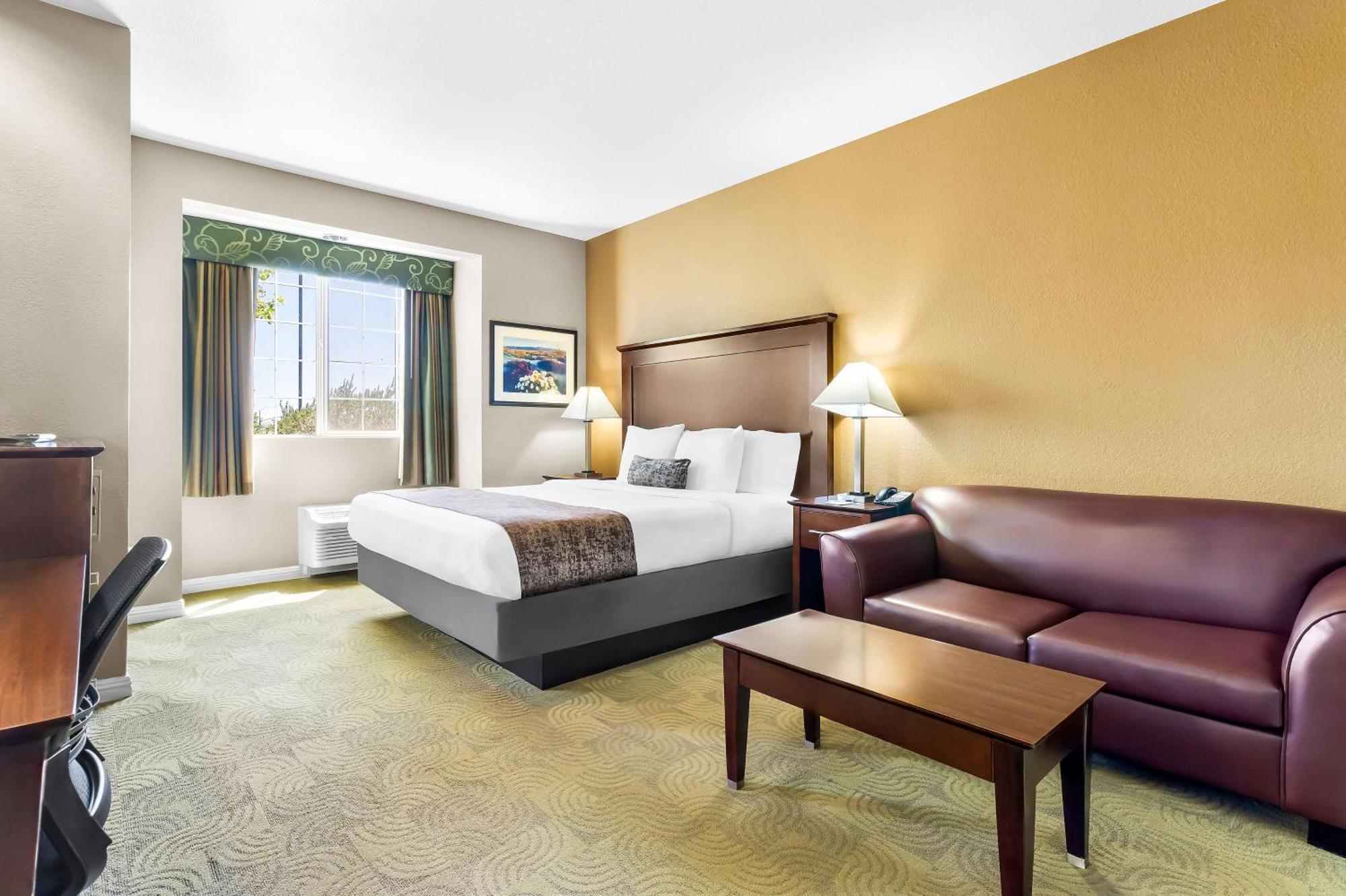 Best Western California City Inn & Suites Buitenkant foto
