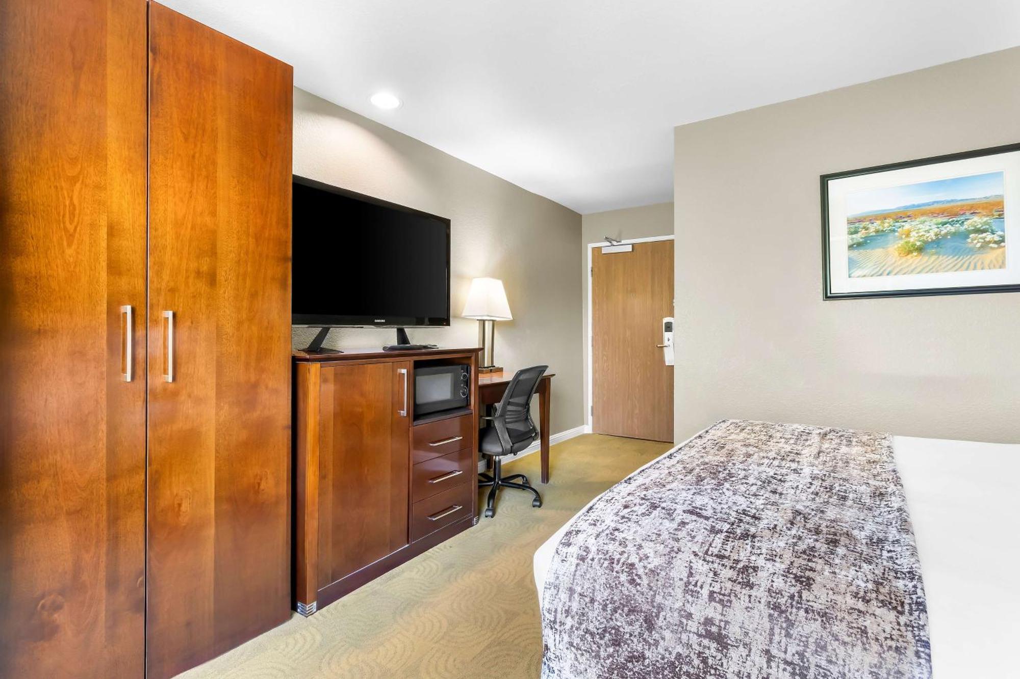 Best Western California City Inn & Suites Buitenkant foto