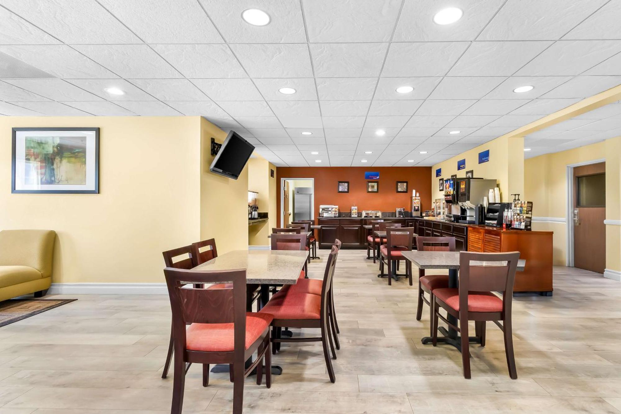 Best Western California City Inn & Suites Buitenkant foto