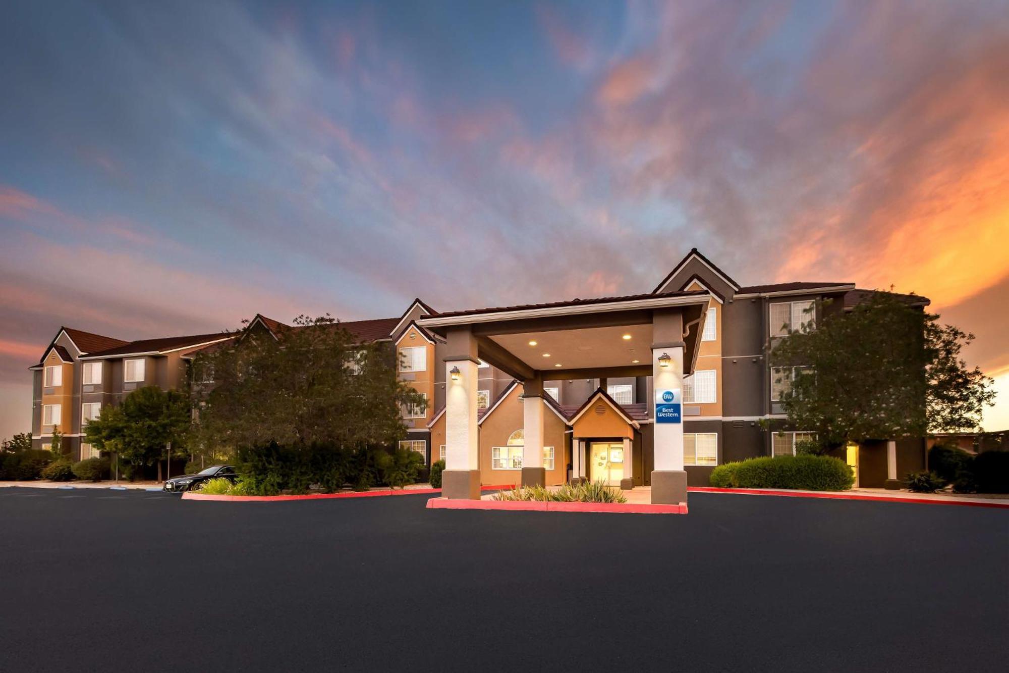 Best Western California City Inn & Suites Buitenkant foto