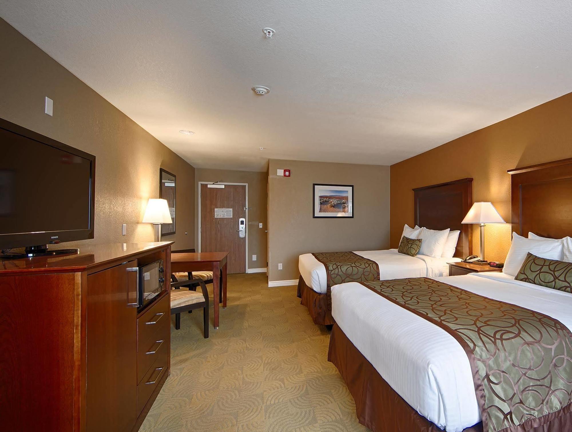 Best Western California City Inn & Suites Buitenkant foto
